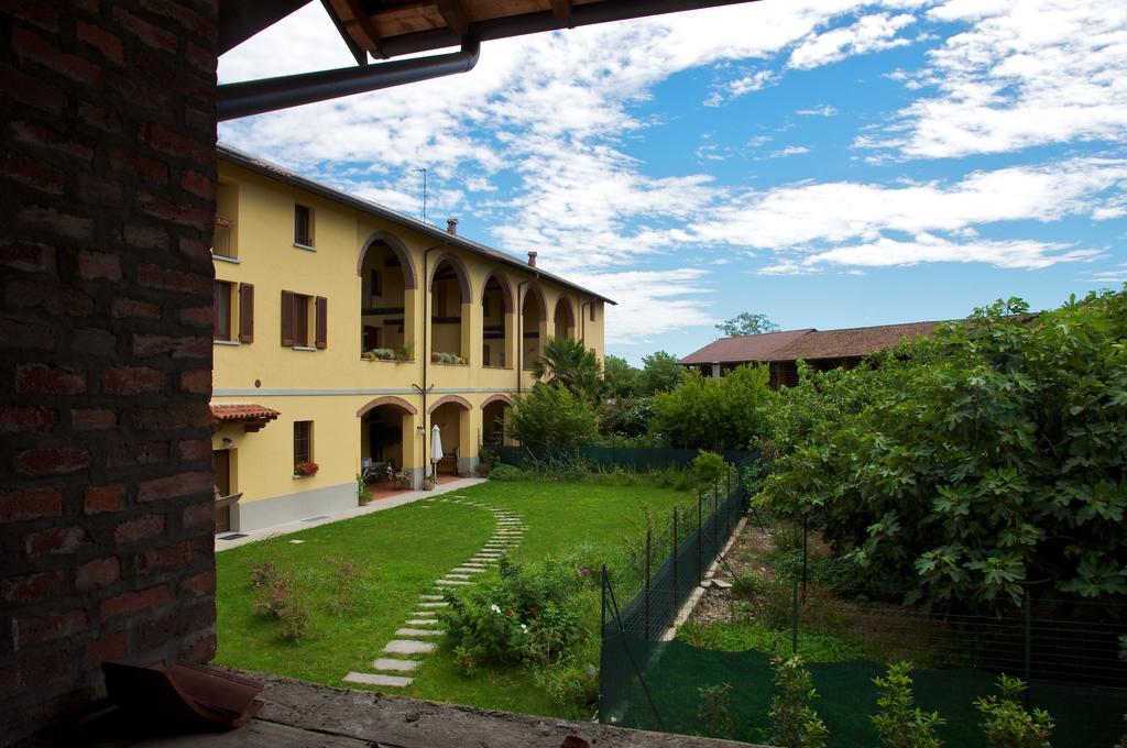 Cascina Delle Mele Bed & Breakfast Vittuone Dış mekan fotoğraf