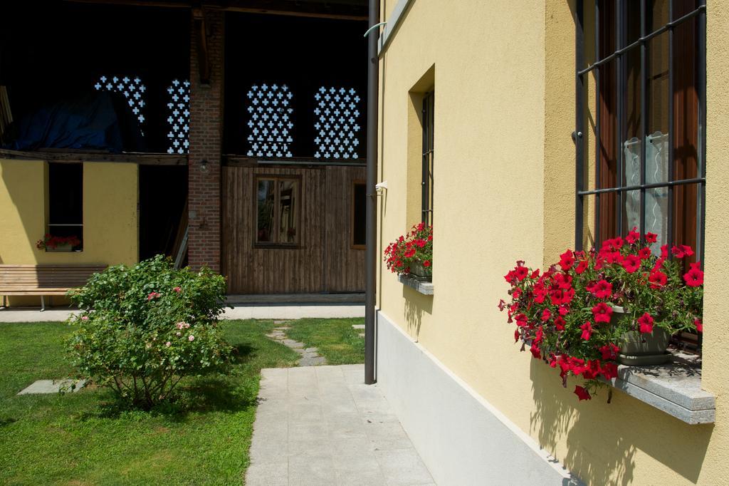 Cascina Delle Mele Bed & Breakfast Vittuone Dış mekan fotoğraf